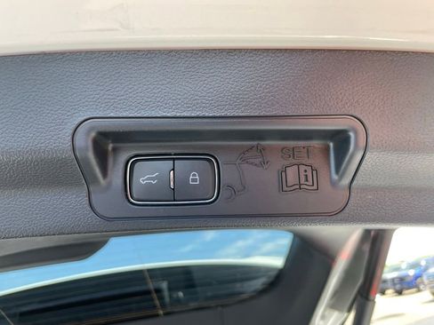 Used 2023 Ford Explorer XLT w/ Equipment Group 202A AWD/4WD image 35