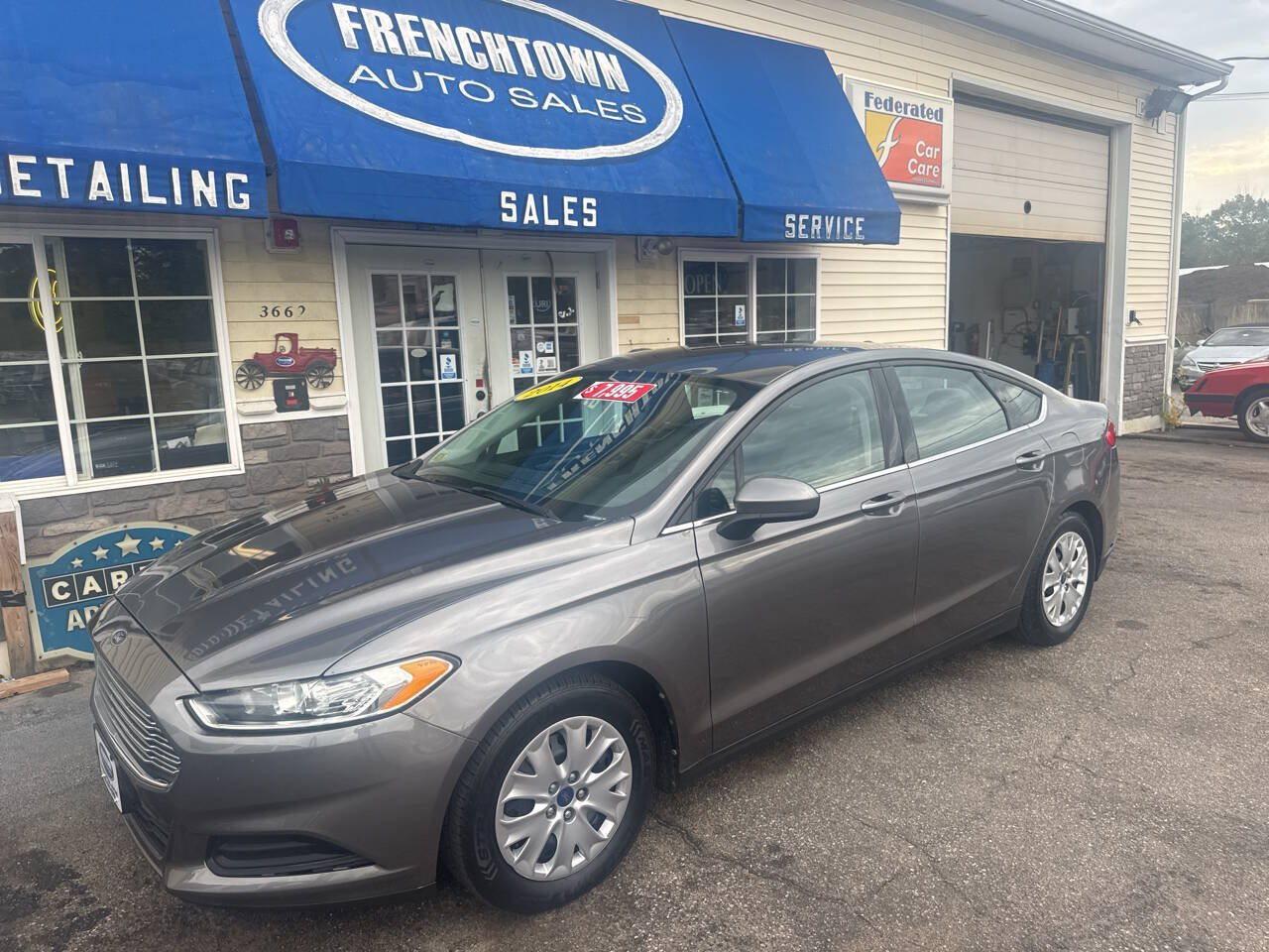 Used 2013 Ford Fusion S FWD image 3