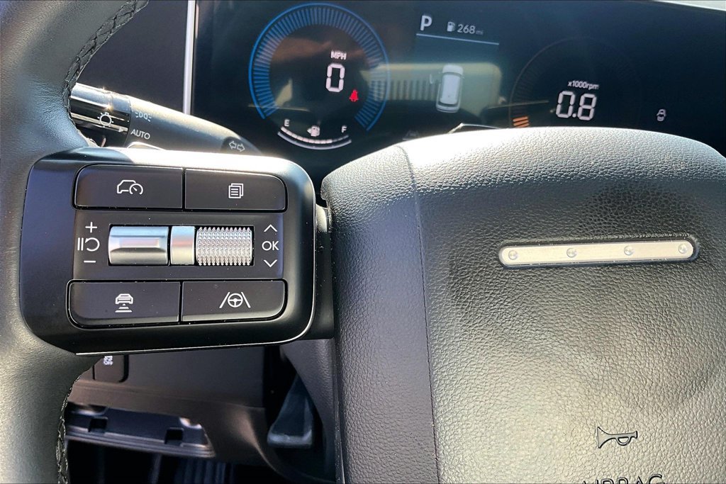 Used 2025 Hyundai Santa Fe SEL FWD image 23