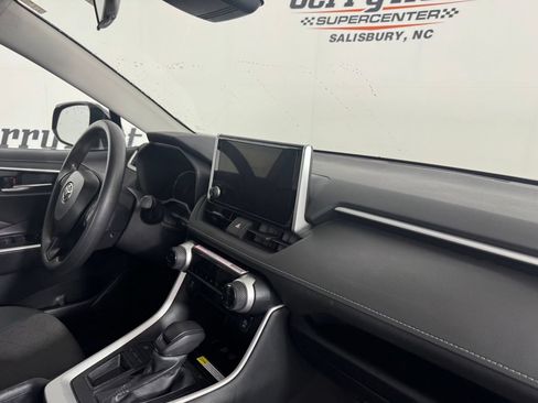 Used 2024 Toyota RAV4 XLE w/ Convenience Package FWD image 32