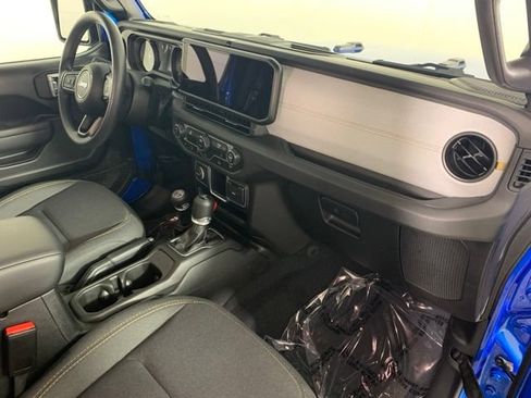 Used 2024 Jeep Wrangler Sport AWD/4WD image 6
