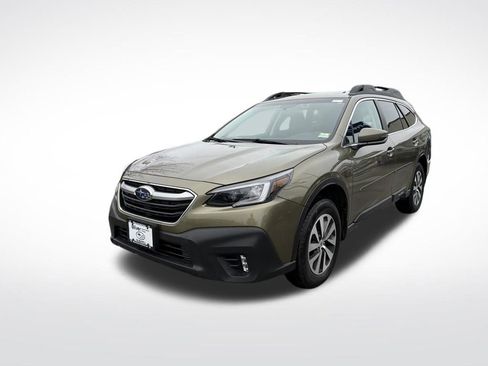 Used 2020 Subaru Outback Premium image 9