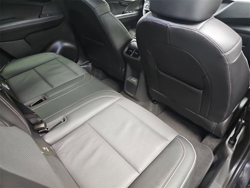 Used 2023 Buick Envision Essence image 11