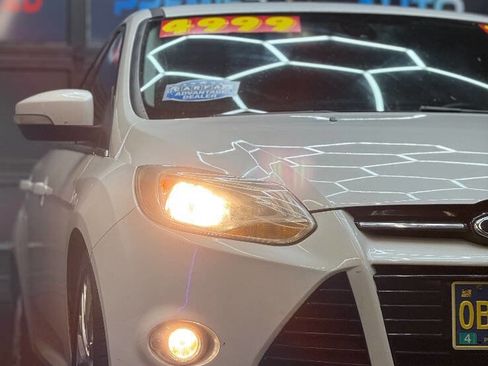 Used 2012 Ford Focus SEL image 3