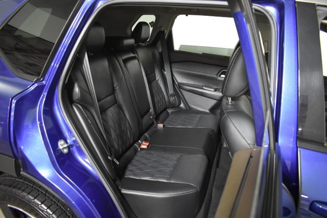 Certified 2023 Nissan Rogue Platinum w/ Platinum Premium Package AWD/4WD image 32