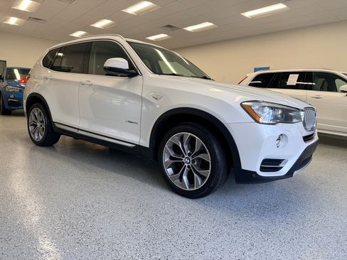Used 2017 BMW X3 xDrive35i image 10