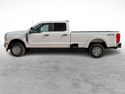 New 2026 Ford F250 XL w/ XL Chrome Package image 6
