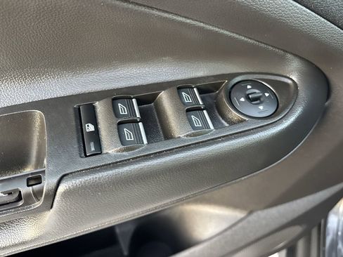 Used 2017 Ford C-MAX SE image 17