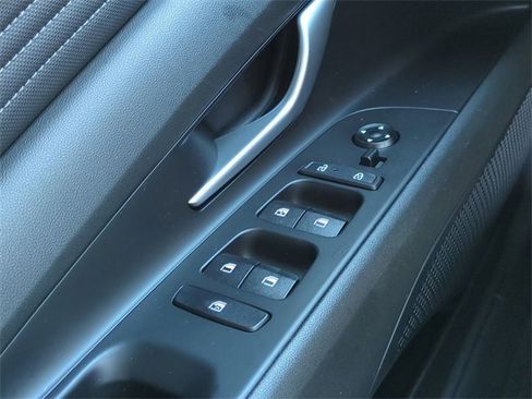 Used 2024 Hyundai Elantra SEL w/ Convenience Package image 22