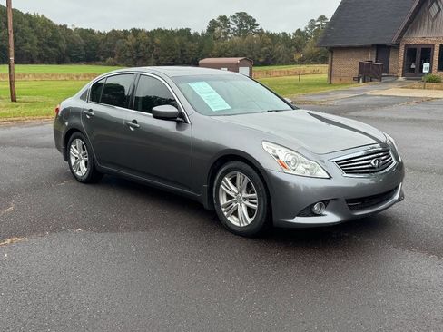 Used 2012 INFINITI G37 Journey w/ Premium Pkg image 2