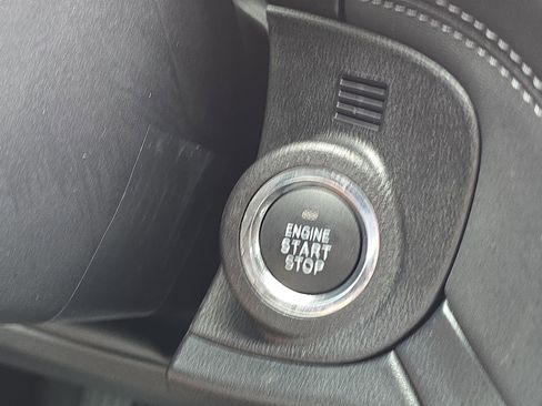 Used 2025 Subaru Outback Touring image 33