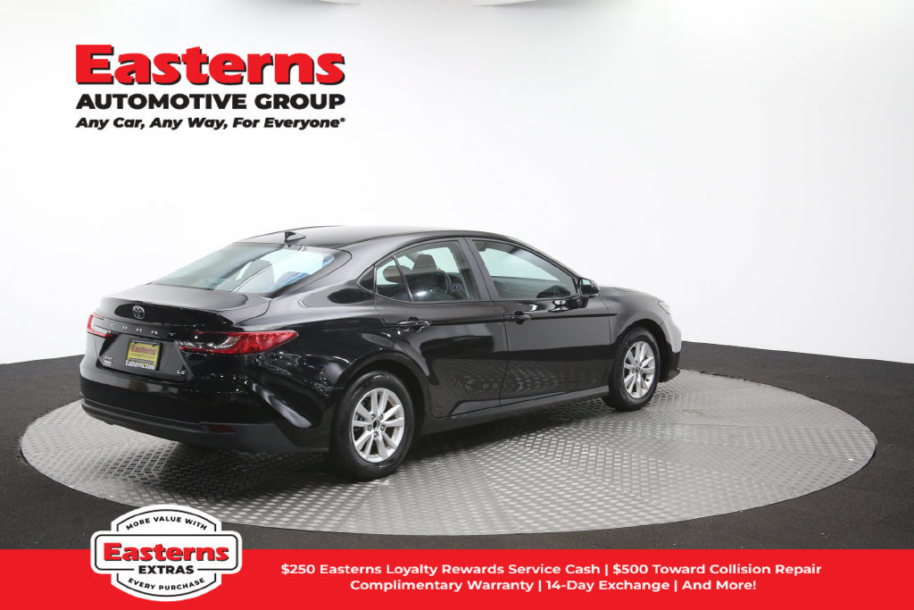 Used 2026 Toyota Camry LE FWD image 43