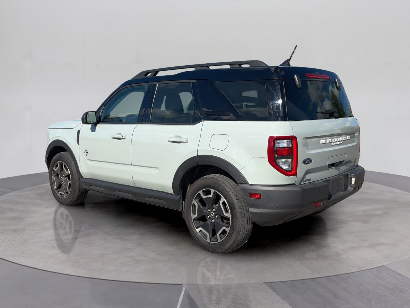 Used 2023 Ford Bronco Sport Outer Banks w/ Tech Package AWD/4WD image 4