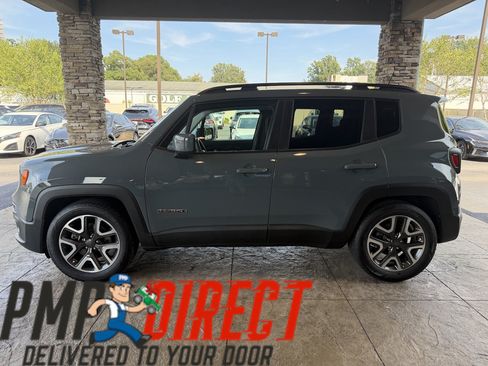 Used 2018 Jeep Renegade Latitude w/ Popular Equipment Group FWD image 10