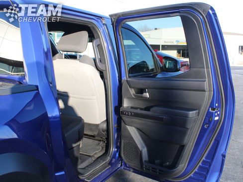 Used 2024 Toyota Tacoma TRD Off-Road image 23