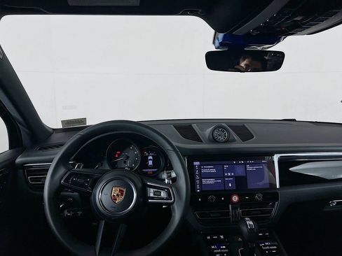 New 2026 Porsche Macan image 25