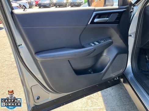 Used 2024 Mitsubishi Outlander SE image 23