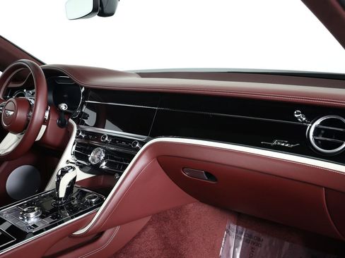 Used 2024 Bentley Flying Spur W12 AWD/4WD image 27