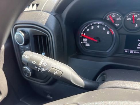 Used 2022 Chevrolet Silverado 1500 Custom Trail Boss image 27