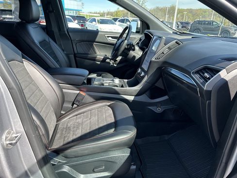 Used 2021 Ford Edge ST-Line AWD/4WD image 12