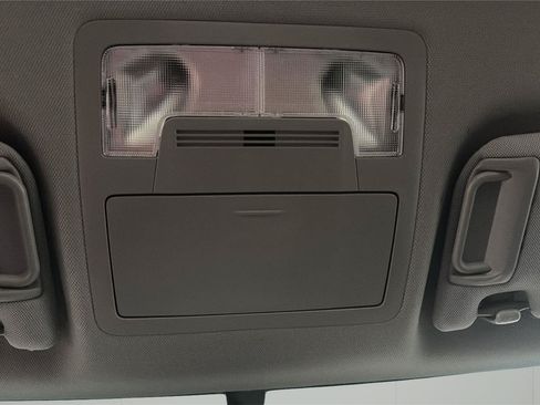 Used 2017 Toyota Camry LE FWD image 21