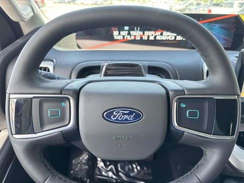 New 2026 Ford Expedition Active image 28