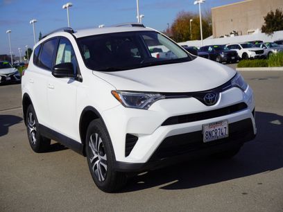 Used 2018 Toyota RAV4 LE