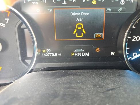 Used 2018 Ford F150 Platinum w/ Equipment Group 701A Luxury AWD/4WD image 17