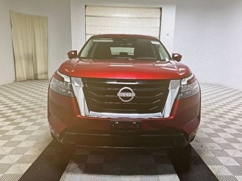 Used 2024 Nissan Pathfinder SV image 9