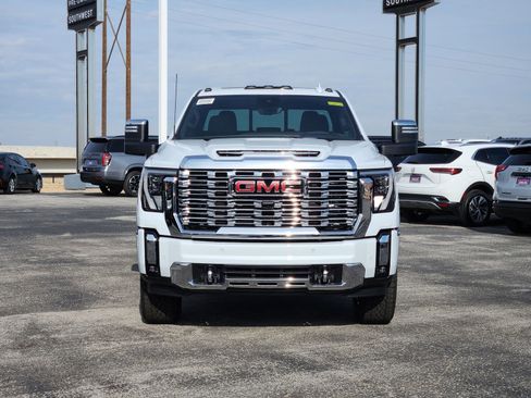 New 2026 GMC Sierra 2500 Denali w/ Denali Reserve Package image 6