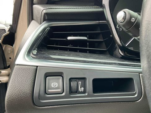 Used 2023 Cadillac XT5 Premium Luxury image 39