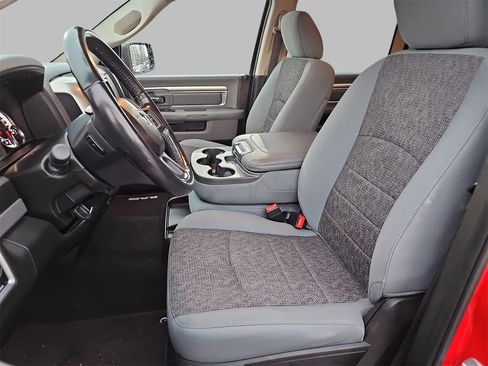 Used 2019 RAM 1500 Big Horn image 18