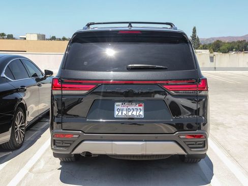 Used 2025 Lexus LX 700h Luxury w/ Appearance Package AWD/4WD image 5