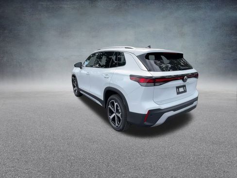 New 2025 Volkswagen Tiguan SE image 17