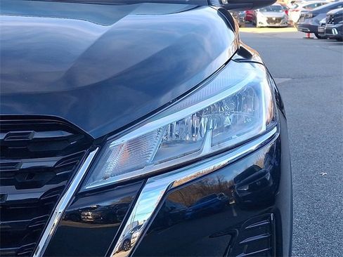 Used 2025 Nissan Kicks Play S image 9