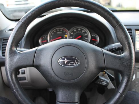 Used 2007 Subaru Outback 2.5i L.L. Bean image 36