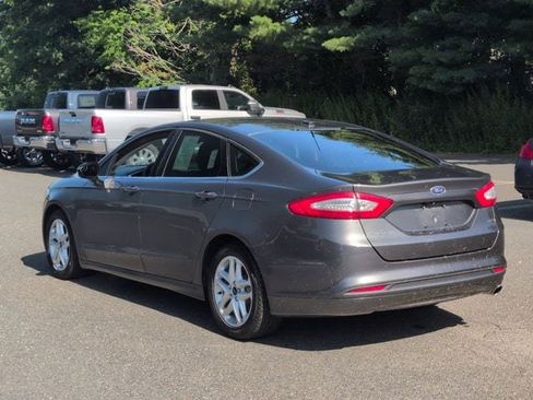 Used 2016 Ford Fusion SE FWD image 8
