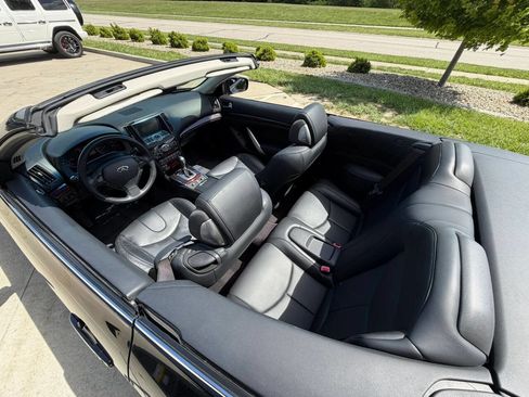 Used 2013 INFINITI G37 Convertible w/ Premium Pkg RWD image 27