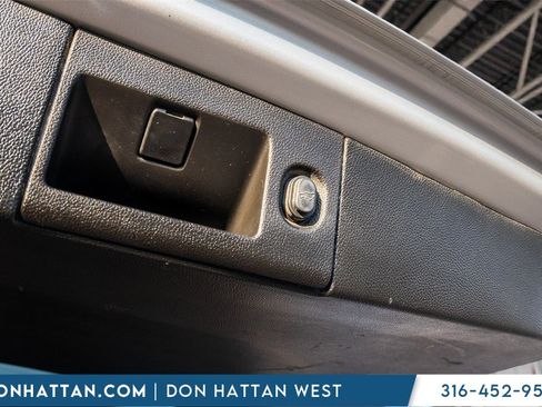 Used 2020 GMC Yukon SLT w/ Open Road Package image 35