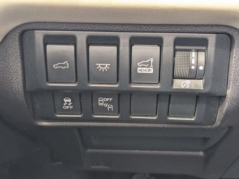 Used 2020 Subaru Ascent Limited w/ Popular Package #3 AWD/4WD image 18