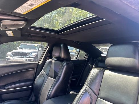 Used 2022 Dodge Charger SXT w/ Leather Interior Group RWD image 34