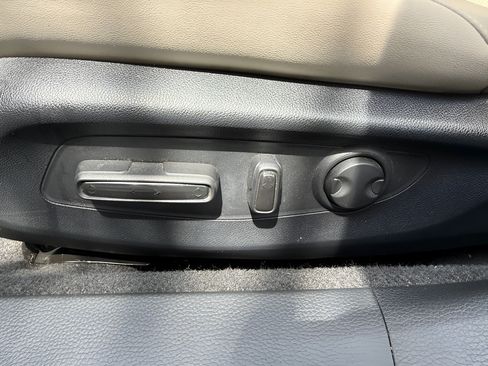 Used 2023 Honda Accord EX-L image 10