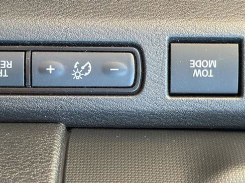 Used 2023 Nissan Frontier PRO-4X w/ Pro Convenience Package AWD/4WD image 14