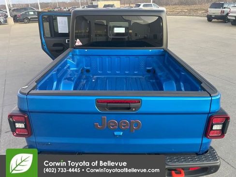Used 2024 Jeep Gladiator Mojave w/ Technology Group image 24