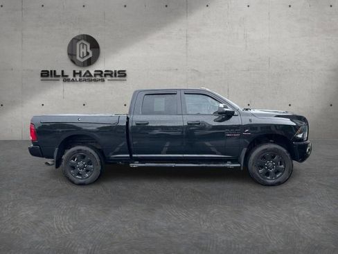 Used 2017 RAM 2500 SLT w/ Black Appearance Group AWD/4WD image 3