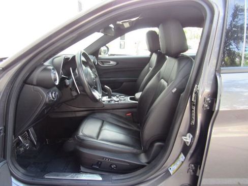 Used 2023 Alfa Romeo Giulia Sprint image 14