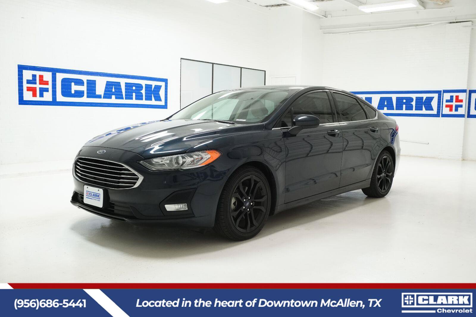 Used 2020 Ford Fusion SE w/ Equipment Group 151A FWD image 1