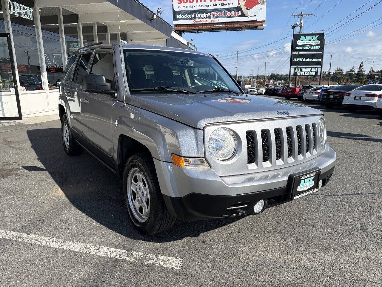 Used 2016 Jeep Patriot Sport w/ Power Value Group AWD/4WD image 11