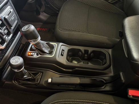 Certified 2021 Jeep Gladiator Sport w/ Quick Order Package 24Q 80Th image 22