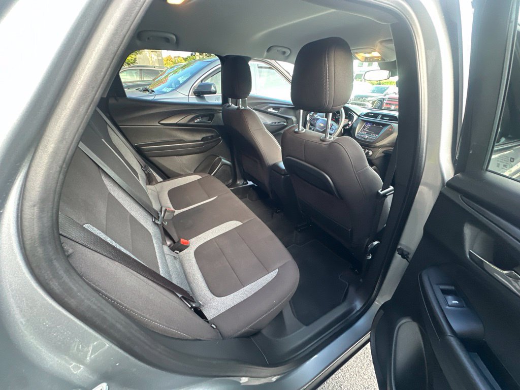 Used 2023 Chevrolet TrailBlazer LT AWD/4WD image 30